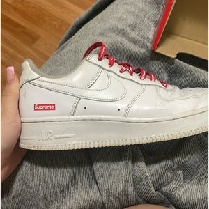 nike supreme airforces